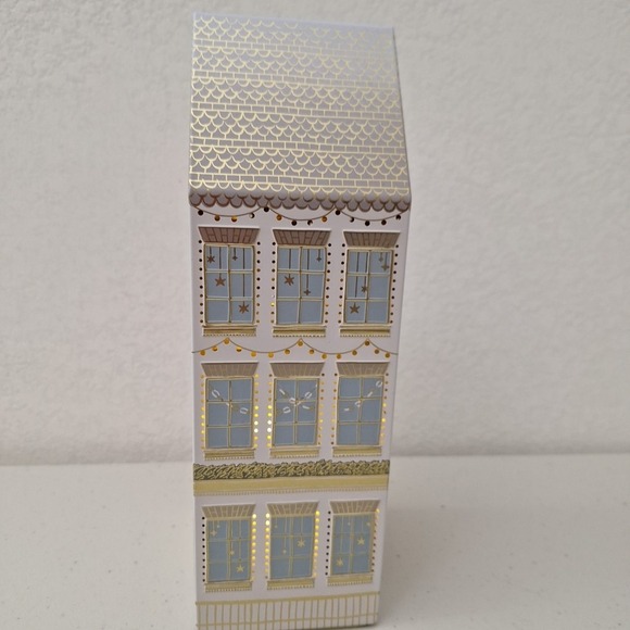 M&S Marks Spencer LED Light Up Cookie Tin House 2023 Christmas Themed Home Tin - Picture 11 of 12